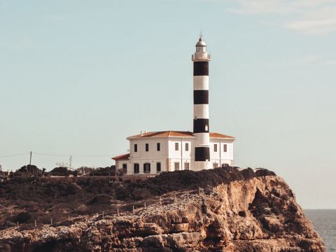 Village portocolom 002 phare auteur kai alpers 2